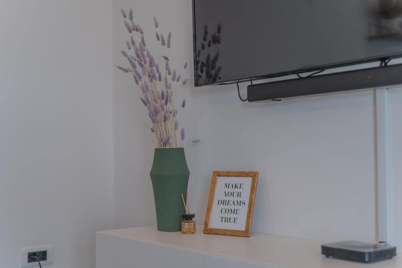 Apartment Glamorous Getaway Zara Esterno foto
