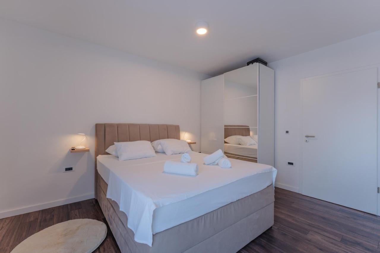 Apartment Glamorous Getaway Zara Esterno foto