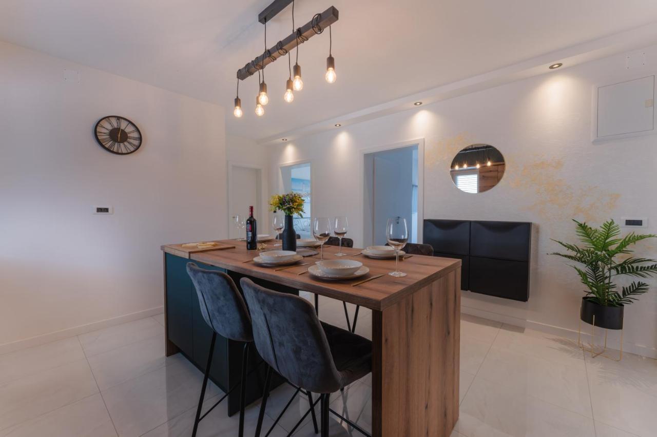Apartment Glamorous Getaway Zara Esterno foto