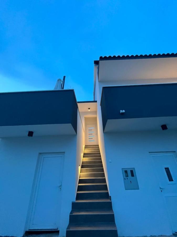 Apartment Glamorous Getaway Zara Esterno foto