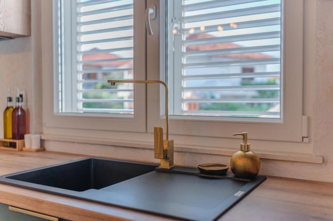Apartment Glamorous Getaway Zara Esterno foto